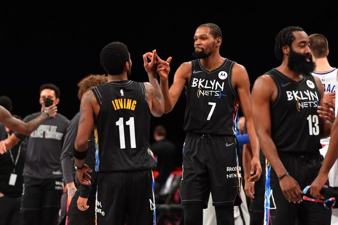 每体：阿劳霍获准暂离巴萨，赴以色列特拉维夫调整身心状态（每体：巴萨准许阿劳霍短期离队，赴以色列特拉维夫进行身心调整）