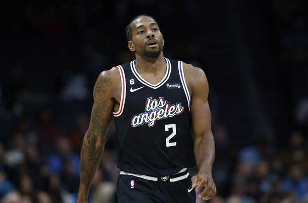 一场1-1，让曼城渔翁得利！阿森纳11打10不胜，英超争冠形势有变（1-1平局成全曼城！阿森纳11打10未能取胜，英超夺冠格局生变）