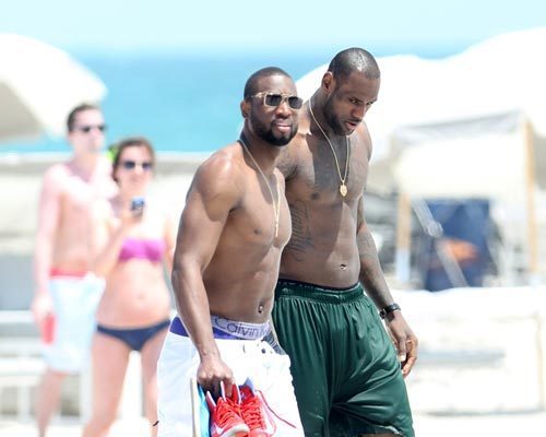 维卡里奥谈被嘘：我为失利承担责任，球迷有权用嘘声表达态度（维卡里奥回应嘘声：输球我担责，球迷有权以嘘声表态）