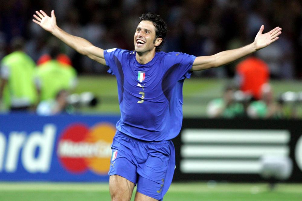 再见会是何时？上一次亚泰降级，球队用时两年重回中超（再见在何日？亚泰上次降级两年后重返中超）