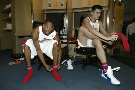 曼联新星冬窗或离队？梅努仅171分钟出场引关注（出场仅171分钟，曼联新秀冬窗离队传闻升温）