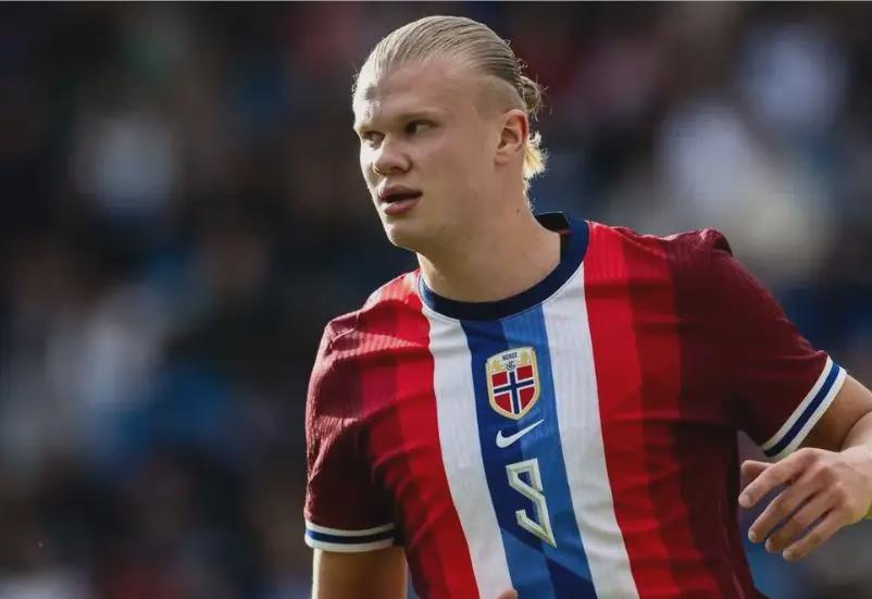 杨瀚森的突破瞬间：顶开对手，展现非凡实力（杨瀚森的高光突破：顶开对手，实力尽显）