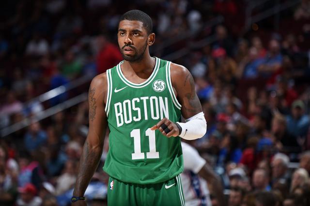 湖人vs太阳赛后雷指导发布会引关注（湖人对阵太阳结束后，雷指导新闻发布会备受关注）