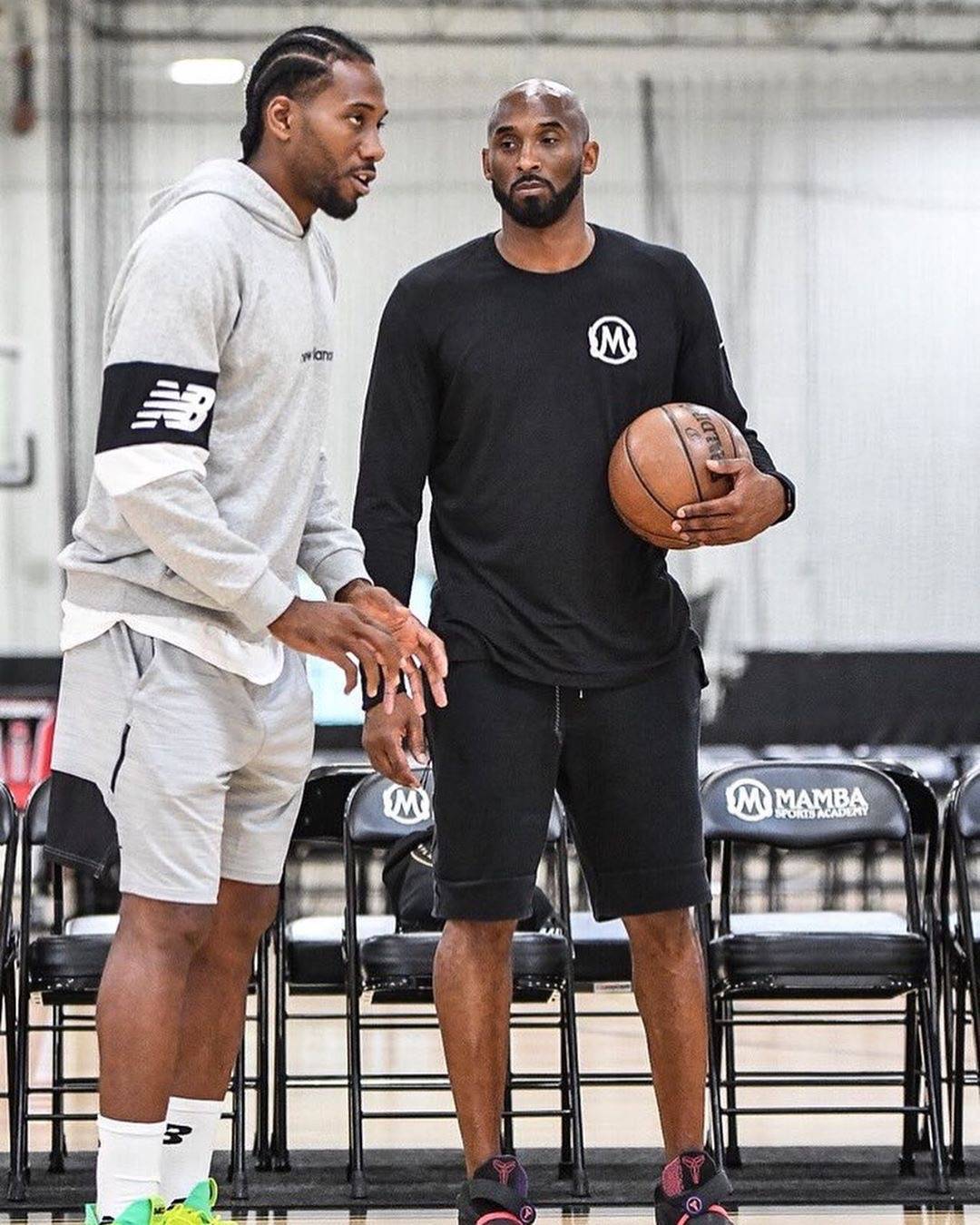 WTT总决赛：林诗栋／蒯曼1-3不敌林仲勋／申裕斌无缘决赛（林诗栋／蒯曼1-3负于林仲勋／申裕斌，WTT总决赛无缘争冠）