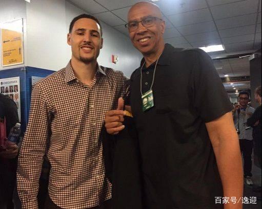 网球ATP年终总决赛：奥热-阿利亚西姆胜兹韦列夫（网球ATP年终总决赛：奥热-阿利亚西姆力克兹韦列夫）