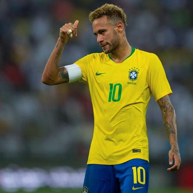 ATP总决赛第5日综述：阿卡3连胜锁定年终第一，德米纳尔赢球晋级（ATP年终总决赛第5日回顾：阿尔卡拉斯三连胜锁定年终第一，德米纳尔告捷晋级）