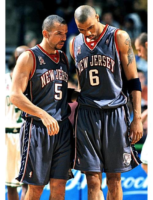 杰伦·布朗的表现引发热议（杰伦·布朗的发挥成为热点话题）