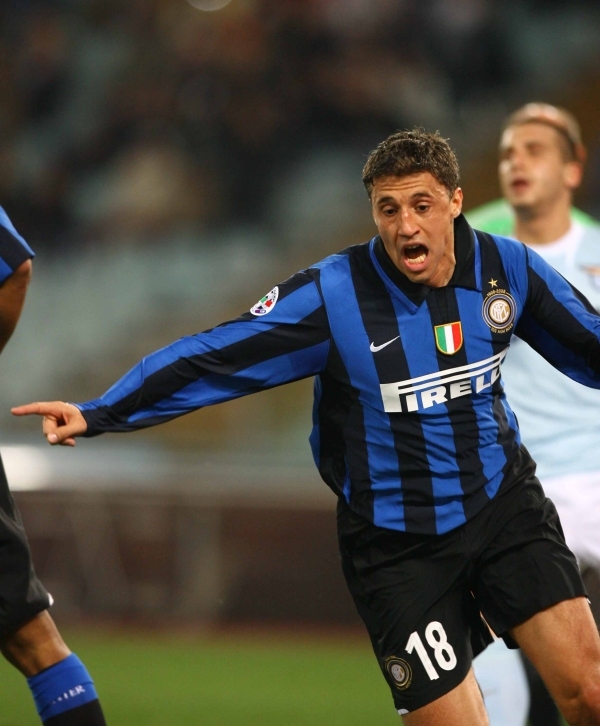 国际雪联大跳台世界杯云顶站单板滑雪男子决赛：苏翊鸣夺冠（苏翊鸣称雄云顶站，夺单板大跳台世界杯男子决赛冠军）