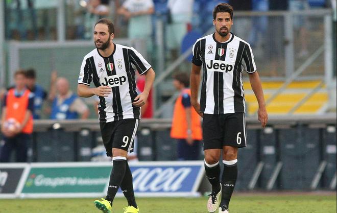 泰勒·鲁克斯成为NBA杯半决赛的一道亮丽风景线（泰勒·鲁克斯在NBA杯半决赛大放异彩）