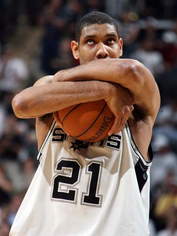 2025年欧洲足坛夏窗：英超创纪录 红军包揽前3（2025欧洲夏窗：英超破纪录，利物浦包揽前三）