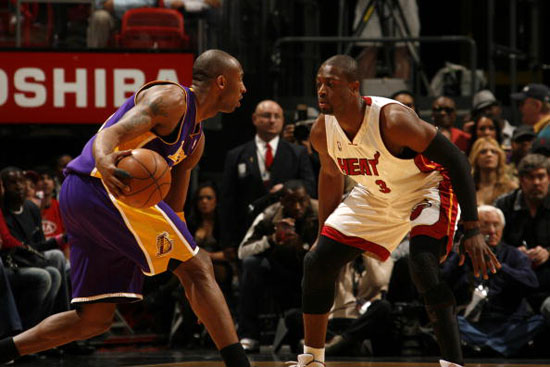 普里查德和沃尔什第二节得分均上双，上半场合砍28分9板6助（普里查德、沃尔什次节同上双，半场合砍28分9板6助）