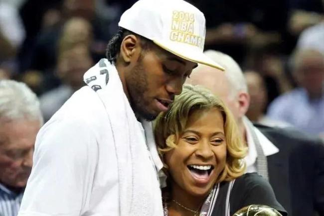 李璇：据我所知，现在球员的阴阳合同还有不少（李璇表示：据其了解，球员阴阳合同至今仍不在少数）