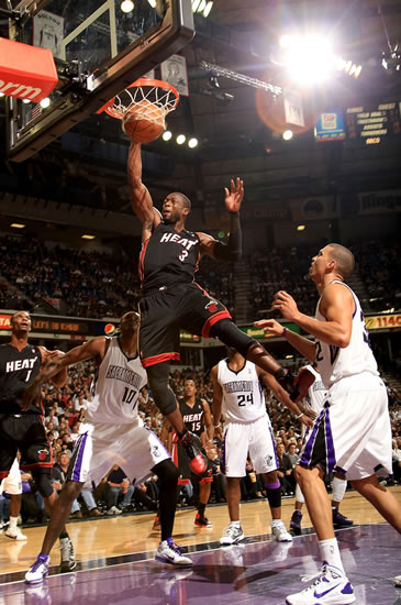 德甲前瞻：汉堡两将红牌停赛，多特欧冠新败盼联赛洗颓（德甲前瞻：汉堡两员染红停赛，多特欧冠受挫盼联赛反弹）