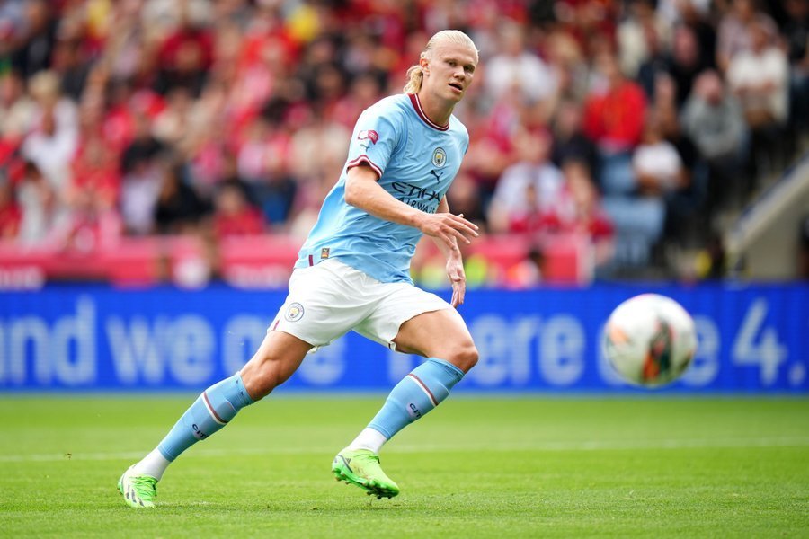 史上最火爆！2025赛季中超联赛现场观众总数首次突破600万（热度空前：2025赛季中超现场观众总量首破600万）